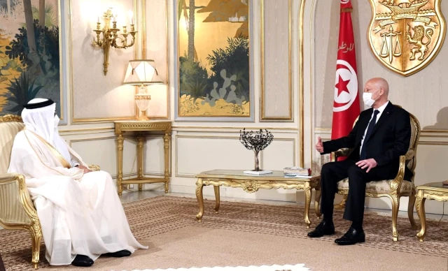 Bahreyn'den Tunus Cumhurbaşkanı Said'de dayanak