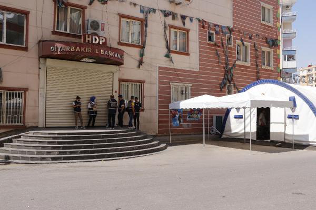 Son dakika haberleri: Diyarbakır'da evlat nöbetindeki baba: HDP'ye dava açacağım - Vimarsana News