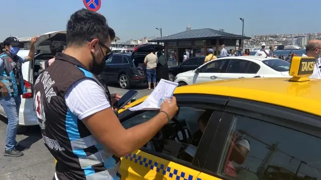 Eminönü'nde taksicilere yönelik denetim