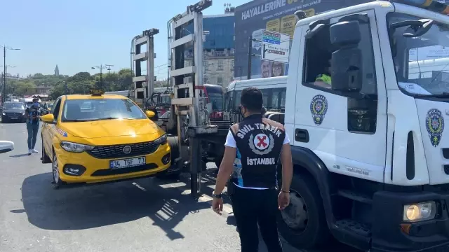 Eminönü'nde taksicilere yönelik denetim
