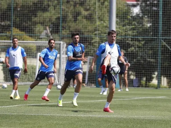 Fenerbahçe'de Adana Demirspor maçı hazırlıkları devam ediyor