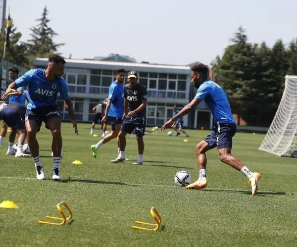 Fenerbahçe'de Adana Demirspor maçı hazırlıkları devam ediyor