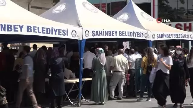 Gaziantep'te korona virüs aşısına ilgi ağır