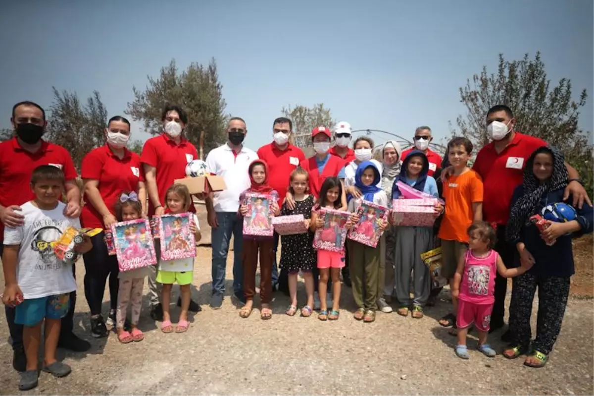 KKTC'den gönderilen hediye oyuncaklar yangın mağduru çocukların yüzünü güldürdü