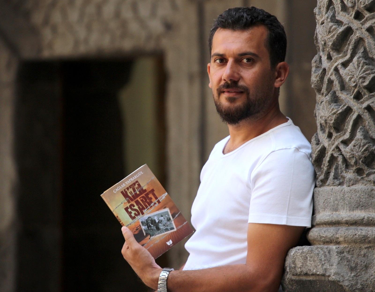 Sözde ermeni soykırımının gerçek yüzünü anlatan roman "kızıl esaret" yoğun ilgi gördü - Vimarsana News