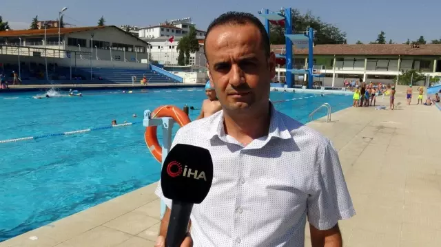Yüzme Bilmeyen Kalmasın Projesi ile Hataylı çocuklar yüzme öğreniyor