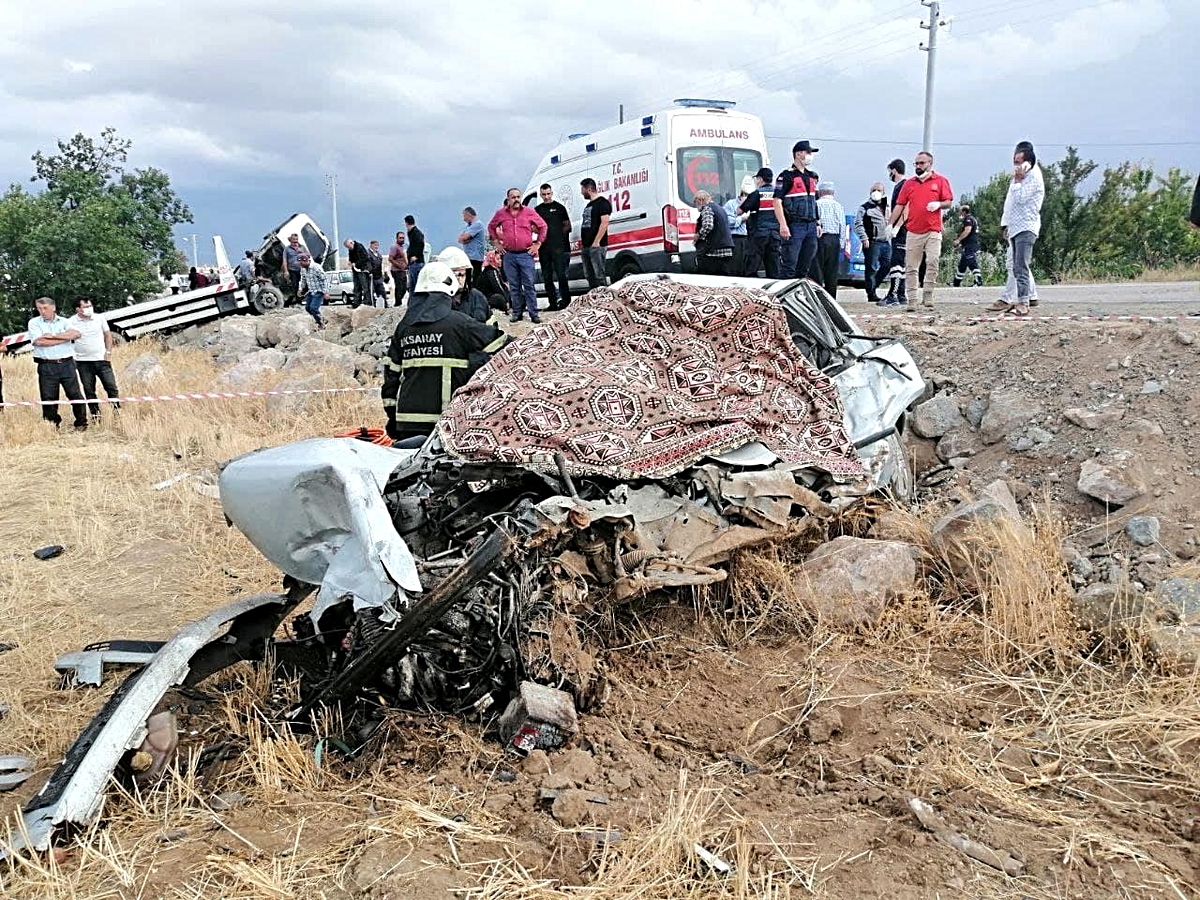 Aksaray'da otomobil ile oto kurtarıcı çarpıştı: 2 ölü, 1 yaralı - Vimarsana News