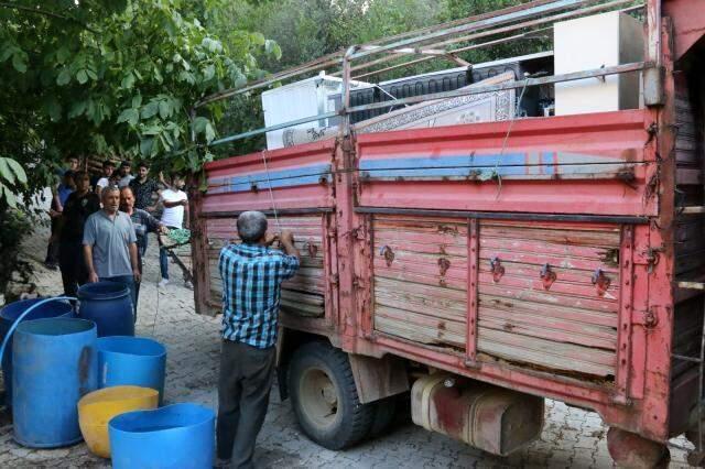 Bakan Pakdemirli: 3 ilde 3 yangın var, Burdur'daki yangın tehlikeli