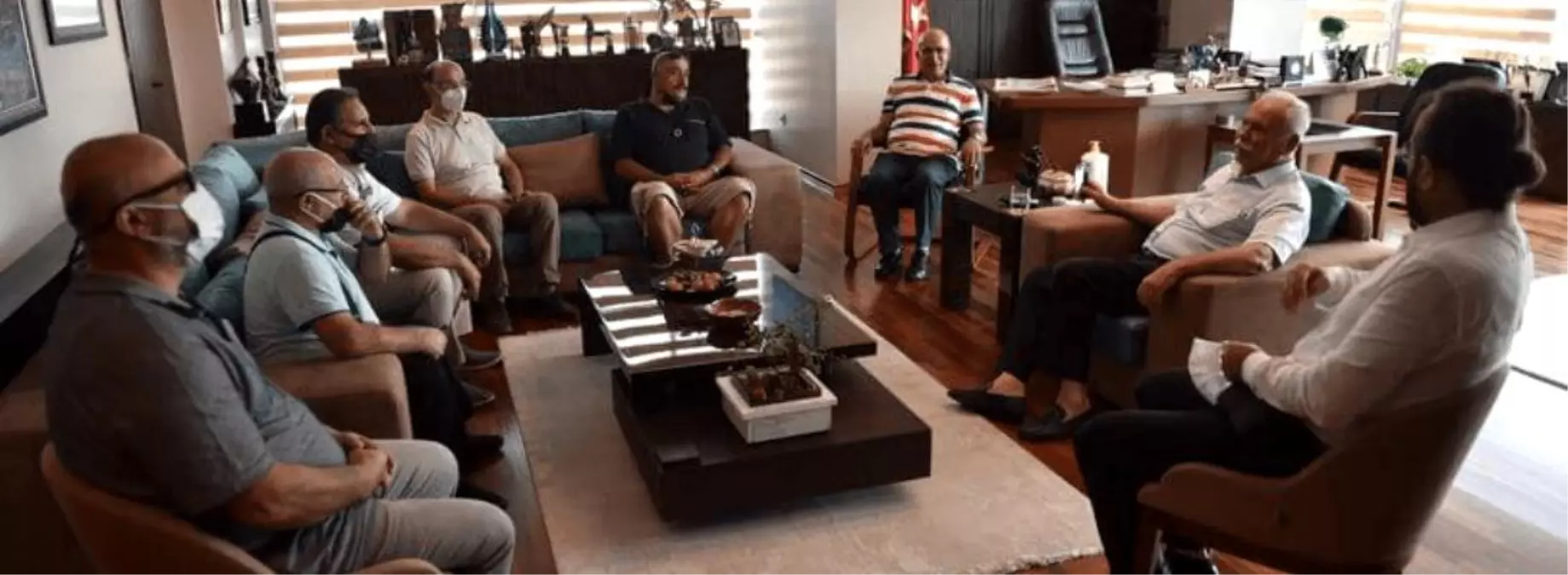 Başkan Gökhan Erzurumlular Derneği Yönetimi ile Bir Araya Geldi