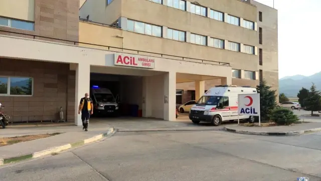 Gaziantep'te ticari araç takla attı, 1 ölü, 3 yaralı