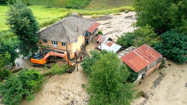 Karadeniz'deki felaketi değerlendiren İçişleri Bakanı Soylu: Bazı yerlerde suyun yüksekliği 4 metreyi buldu