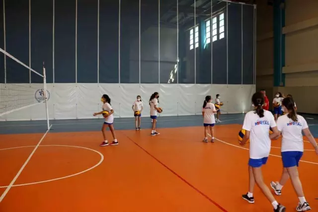 Son dakika haberleri | Kartal'daki çocuklara uzman eğitmenlerden ücretsiz yaz spor eğitimi