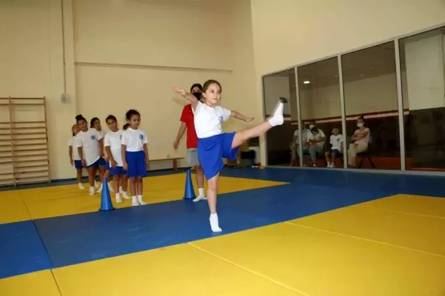 Son dakika haberleri | Kartal'daki çocuklara uzman eğitmenlerden ücretsiz yaz spor eğitimi