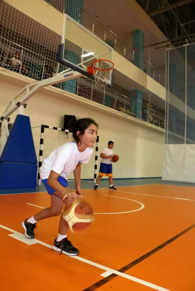Son dakika haberleri | Kartal'daki çocuklara uzman eğitmenlerden ücretsiz yaz spor eğitimi