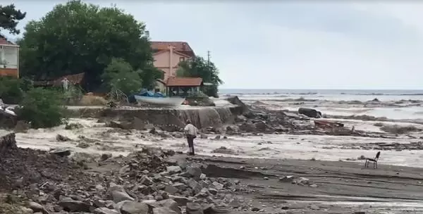 Kastamonu'da şiddetli yağış sele neden oldu (3)- Yeniden