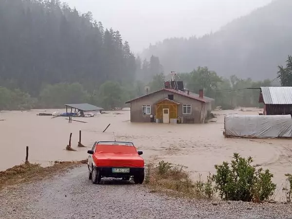 Kastamonu'da şiddetli yağış sele neden oldu (3)- Yeniden