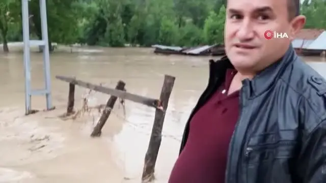 Kastamonu'da şiddetli yağış sonrası bir köy su altında kaldı