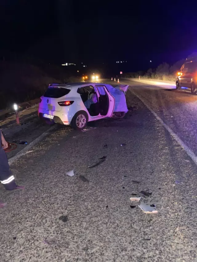 Son dakika: Manisa'da otomobiller kafa kafaya çarpıştı: 1 ölü, 3 yaralı