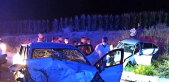 Son dakika: Manisa'da otomobiller kafa kafaya çarpıştı: 1 ölü, 3 yaralı