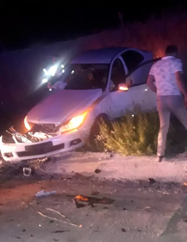 Son dakika: Manisa'da otomobiller kafa kafaya çarpıştı: 1 ölü, 3 yaralı