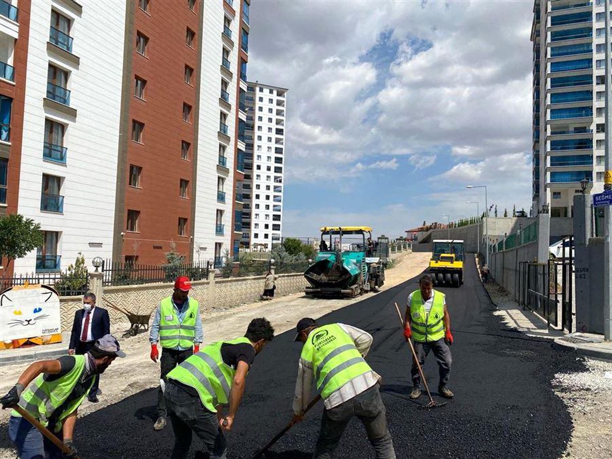 Pursaklar'da Sokaklar Tam Gaz Yenileniyor