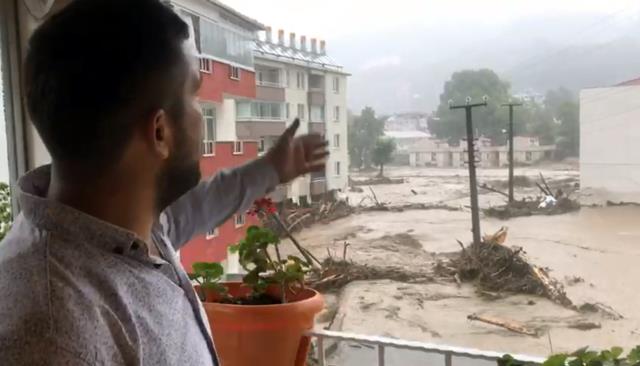 Selin yıkıp geçtiği Bozkurt'un belediye lideri Yanık'tan canlı yayında acı kelamlar: İlçenin yok oluşunu izliyoruz