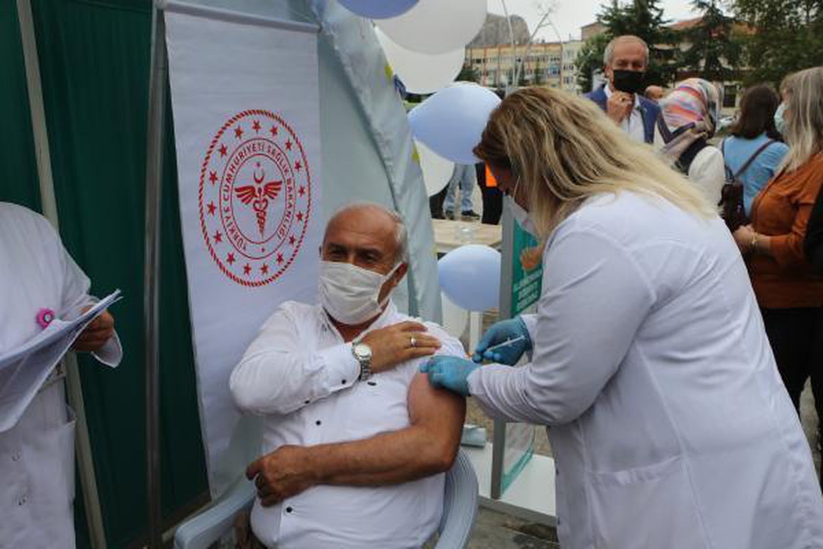 TOKAT VALİSİ BALCI AŞILAMADA HEDEFİMİZ 450 BİN KİŞİ