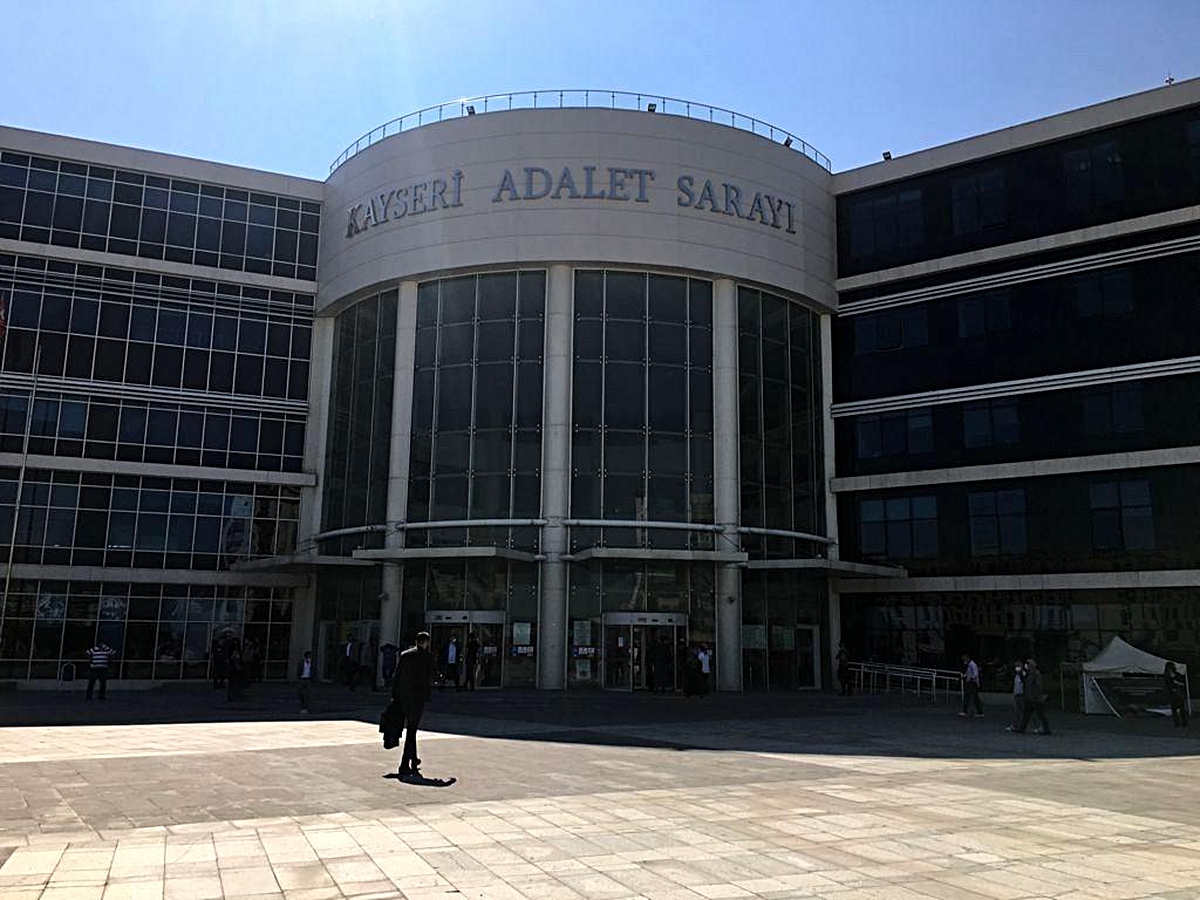 Uyuşturucu sanığı: 'Elimize yüzümüze bulaştırdık'