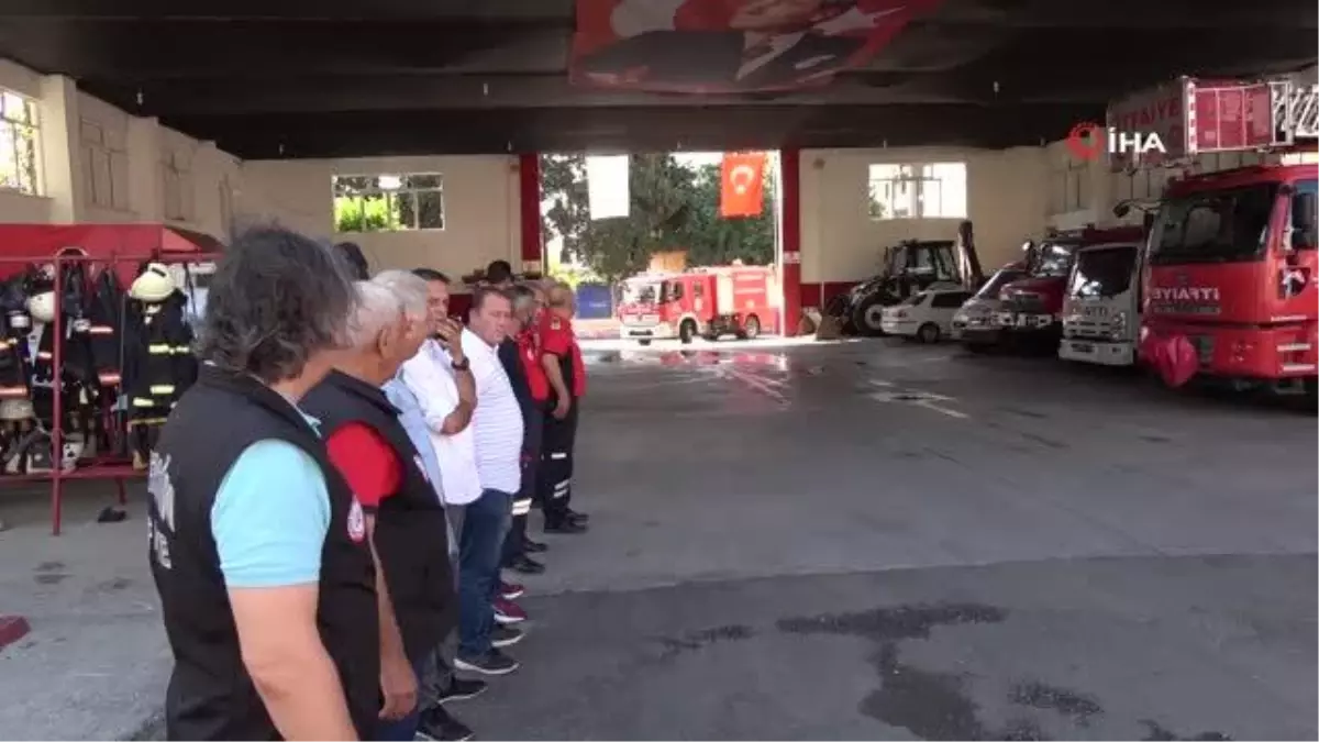 Yangın bölgesinden dönen ekipler alkışlarla karşılandı