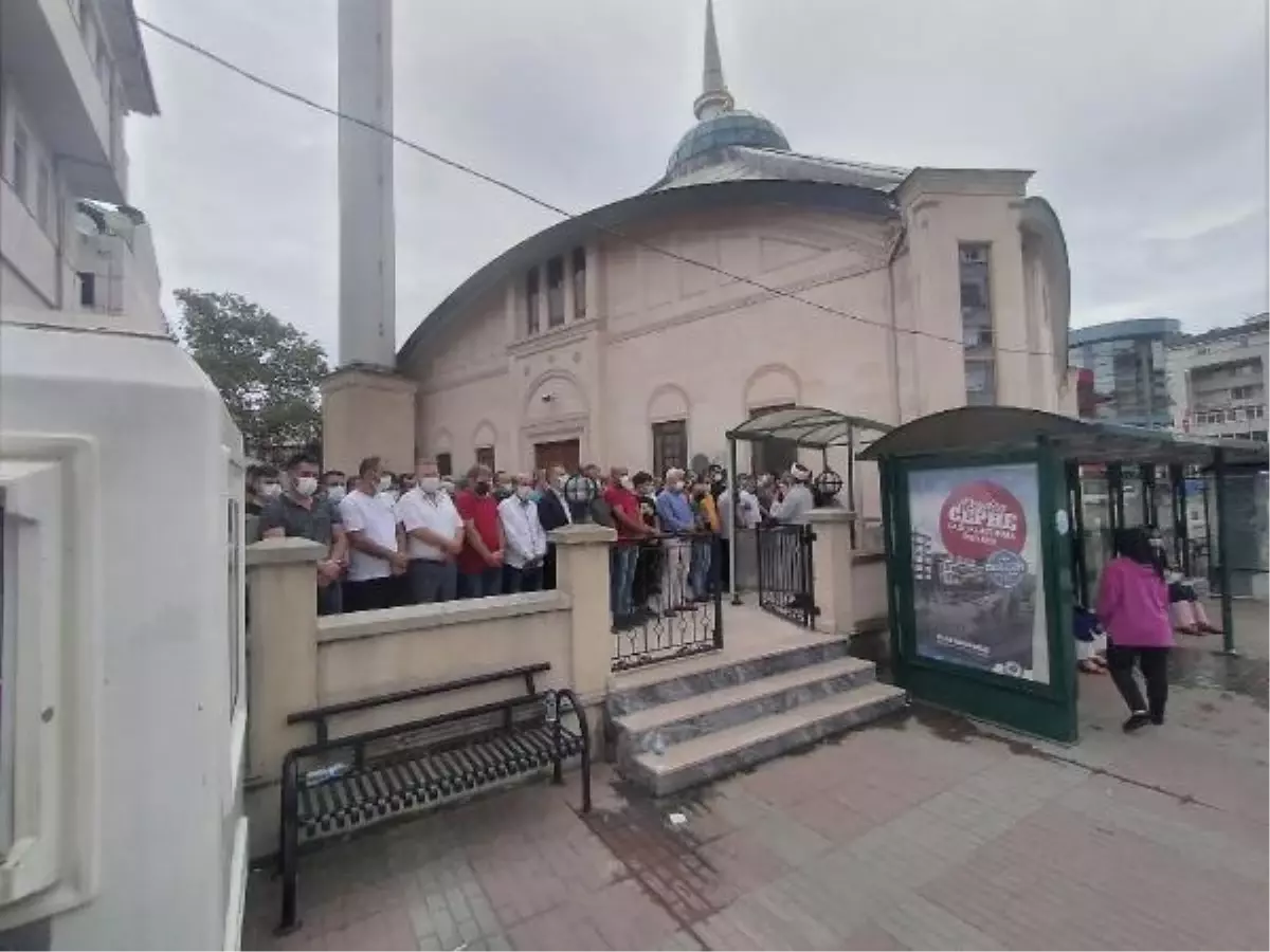 Son dakika haber | Çatısı çöken inşaat enkazında işçileri kurtarma mücadelesi kamerada (2)