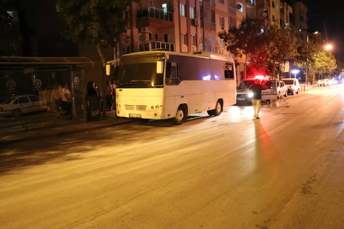 Denizli'de park halindeki midibüste yangın çıktı