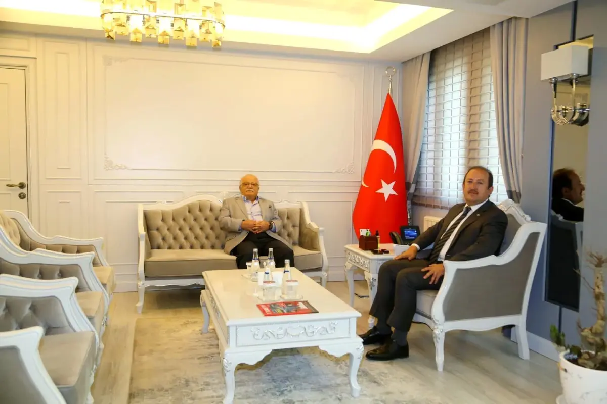EMEKLİ VALİ NECATİ ŞENTÜRK, VALİ ALİ HAMZA PEHLİVAN'I ZİYARET ETTİ