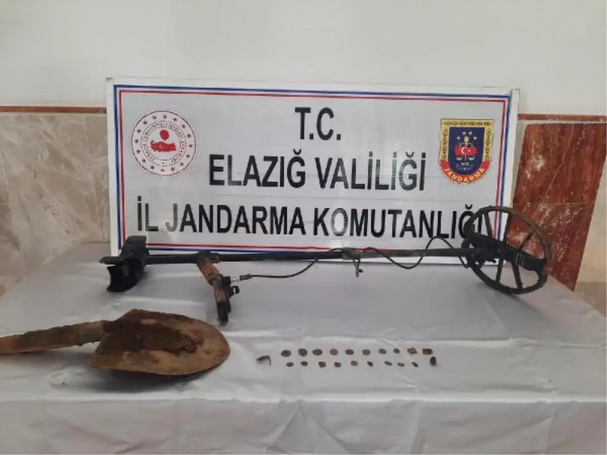 Son dakika haberi! Kaçak kazı operasyonunda üzerinde 20 sikke ile yakalandı