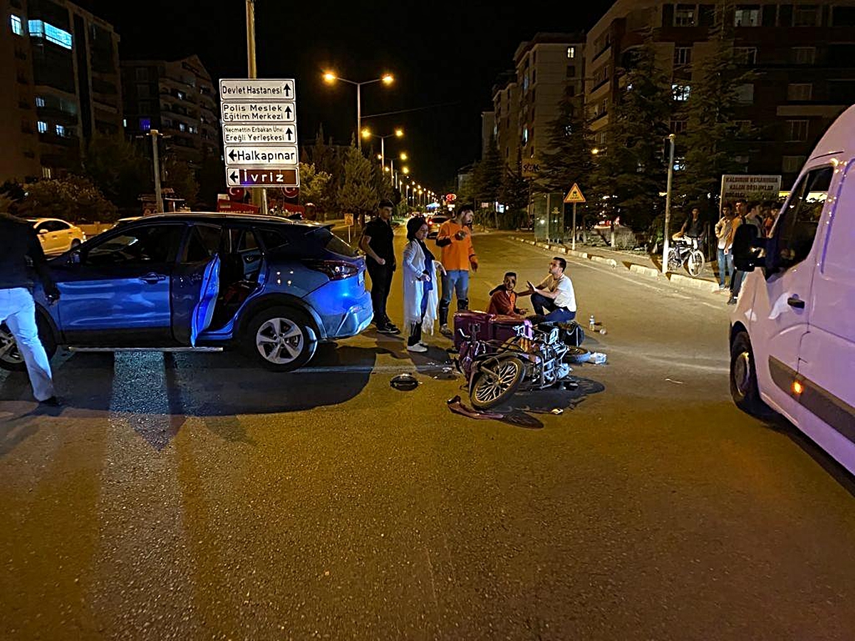 Konya'da motosiklet ile otomobil çarpıştı: 1 yaralı - Vimarsana News