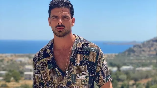 Oyuncu Michele Morrone, meme ucu operasyonu geçirmek için Türkiye'ye geldi