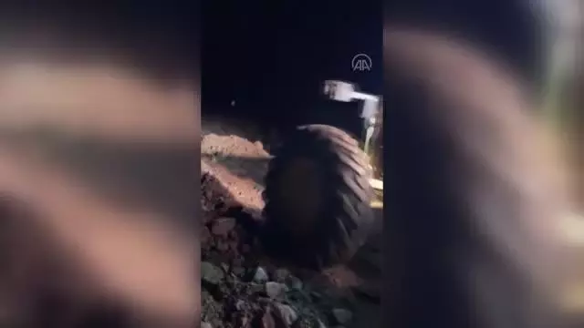 Şiddetli yağışta bazı köy yolları çamur yığını nedeniyle kapandı