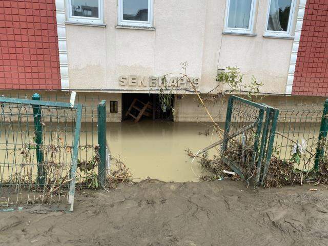 Son Dakika! Bakan Pakdemirli'den Karadeniz'e yeni uyarı: Yarın ve cumartesi ağır yağış olacak, meteorolojik risk devam ediyor