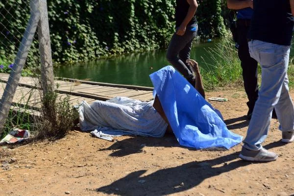 Sulama kanalında çıplak erkek cesedi bulundu