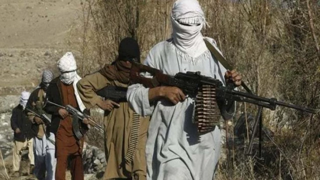 Taliban, Afganistan'daki ilerleyişini sürdürüyor! Başşehir Kabil'e 150 km uzaklıktaki Gazni kentini de ele geçirdiler