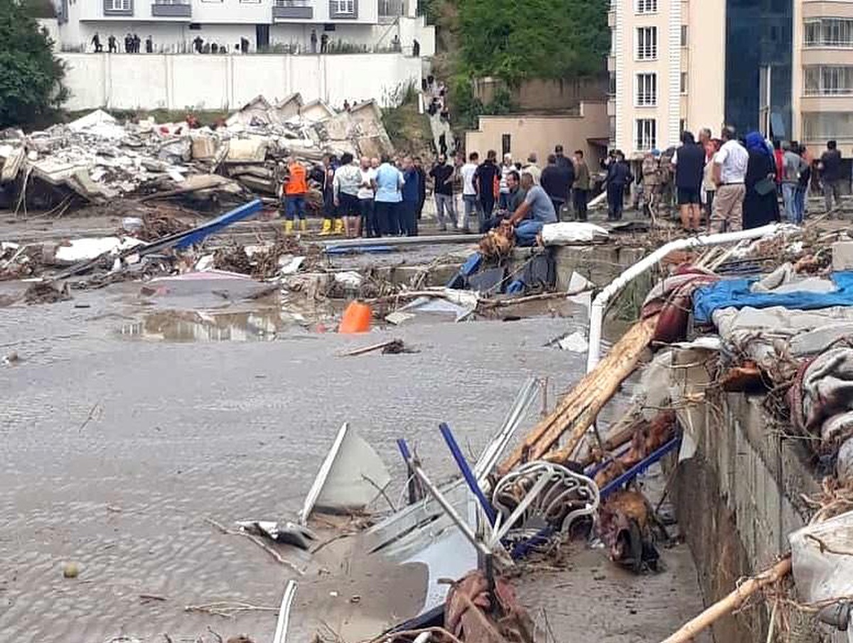 Taşova Belediyesi'nden Kastamonu'ya yardım eli