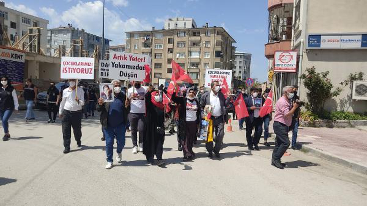Van'daki evlat nöbeti, 32 aile ile devam ediyor - Vimarsana News