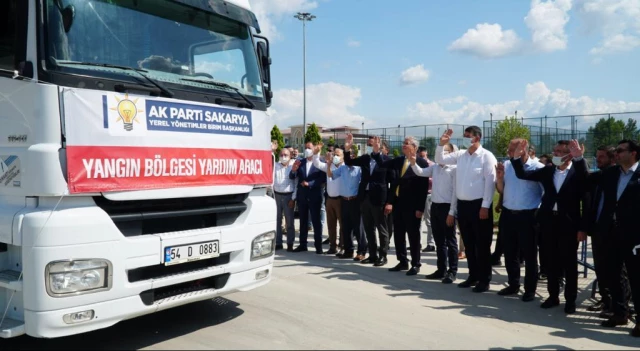 AK Parti Sakarya Vilayet Başkanlığından Adana'daki yangın mağduru çiftçilere yardım tırı
