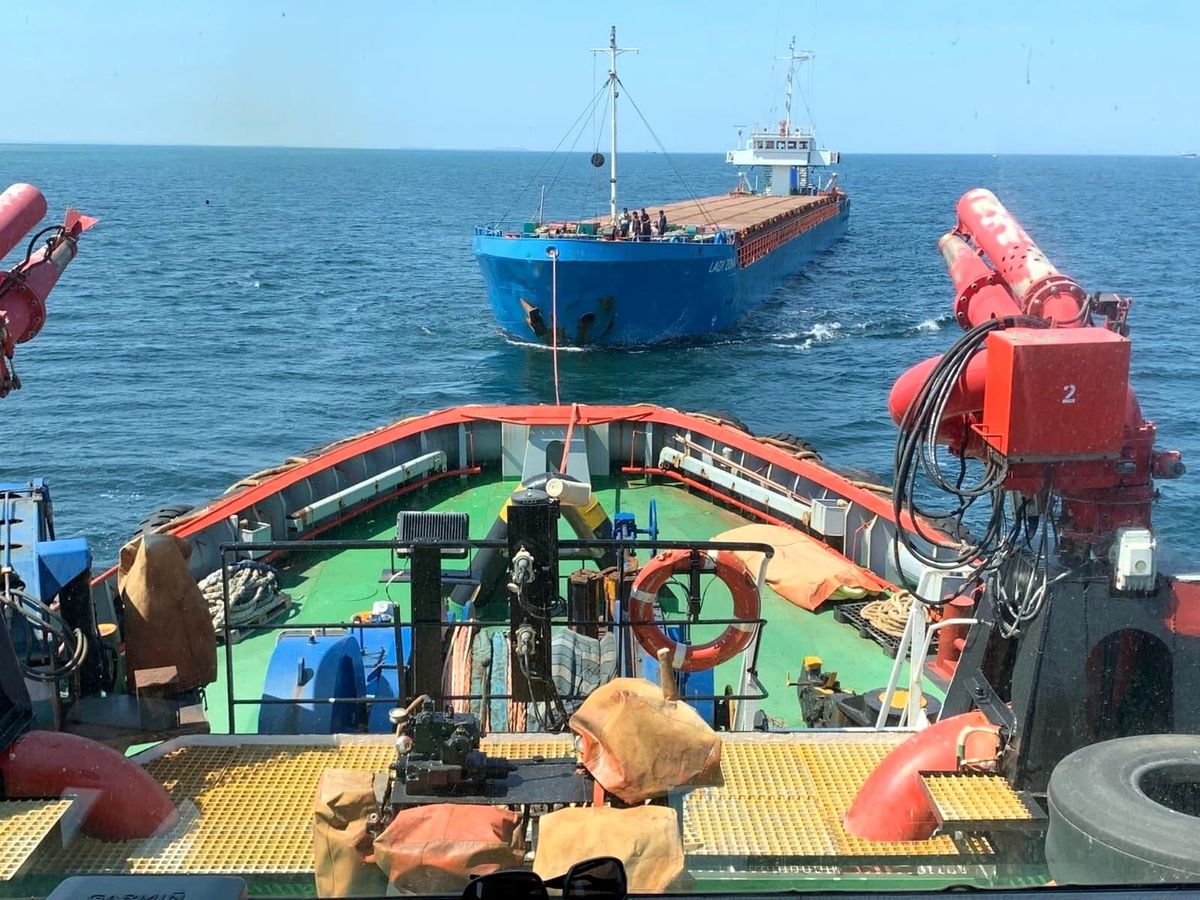 ÇANAKKALE - Sierra Leone bandıralı kuru yük gemisi Çanakkale Boğazı'nda arızalandı