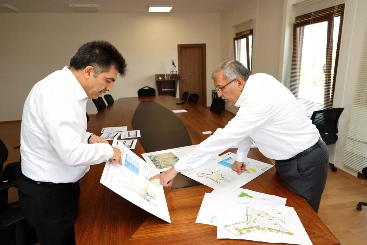 Çubuklu Mahallesi'nde Kentsel Dönüşüm İçin İmzalar Atılıyor