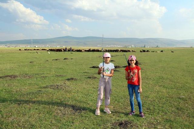 GOLFÇÜ ÇOBAN KIZLAR