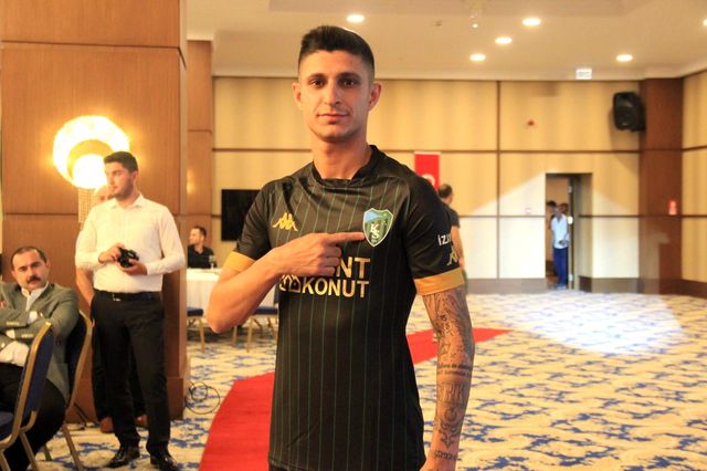 kocaelispor un yeni sezon formasi tanitildi 2 14330091 o