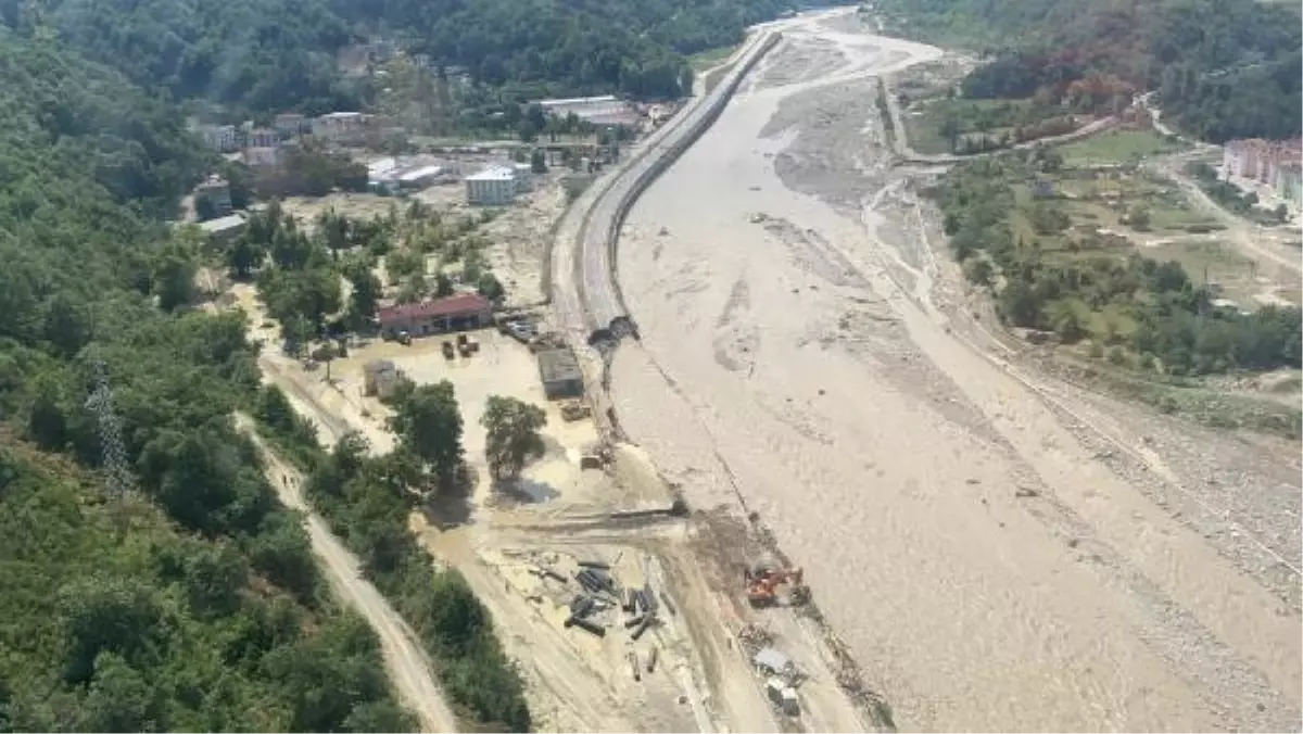 Sinop'ta selin izleri siliniyor (3)