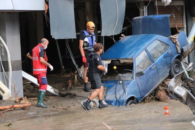 Son Dakika: Karadeniz'deki sel felaketinde can kaybı 31'e yükseldi