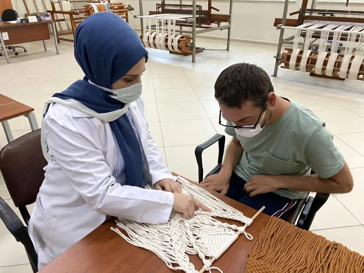 Staj için gittiği yerde hobisini işe dönüştürdü