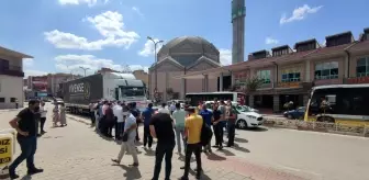 Eren Arslan: Bursa'nın İnegöl ilçesinden selin etkilediği Kastamonu'ya su yardımı yapıldı Eren Arslan: Bursa'nın İnegöl ilçesinden selin etkilediği Kastamonu'ya su yardımı yapıldı